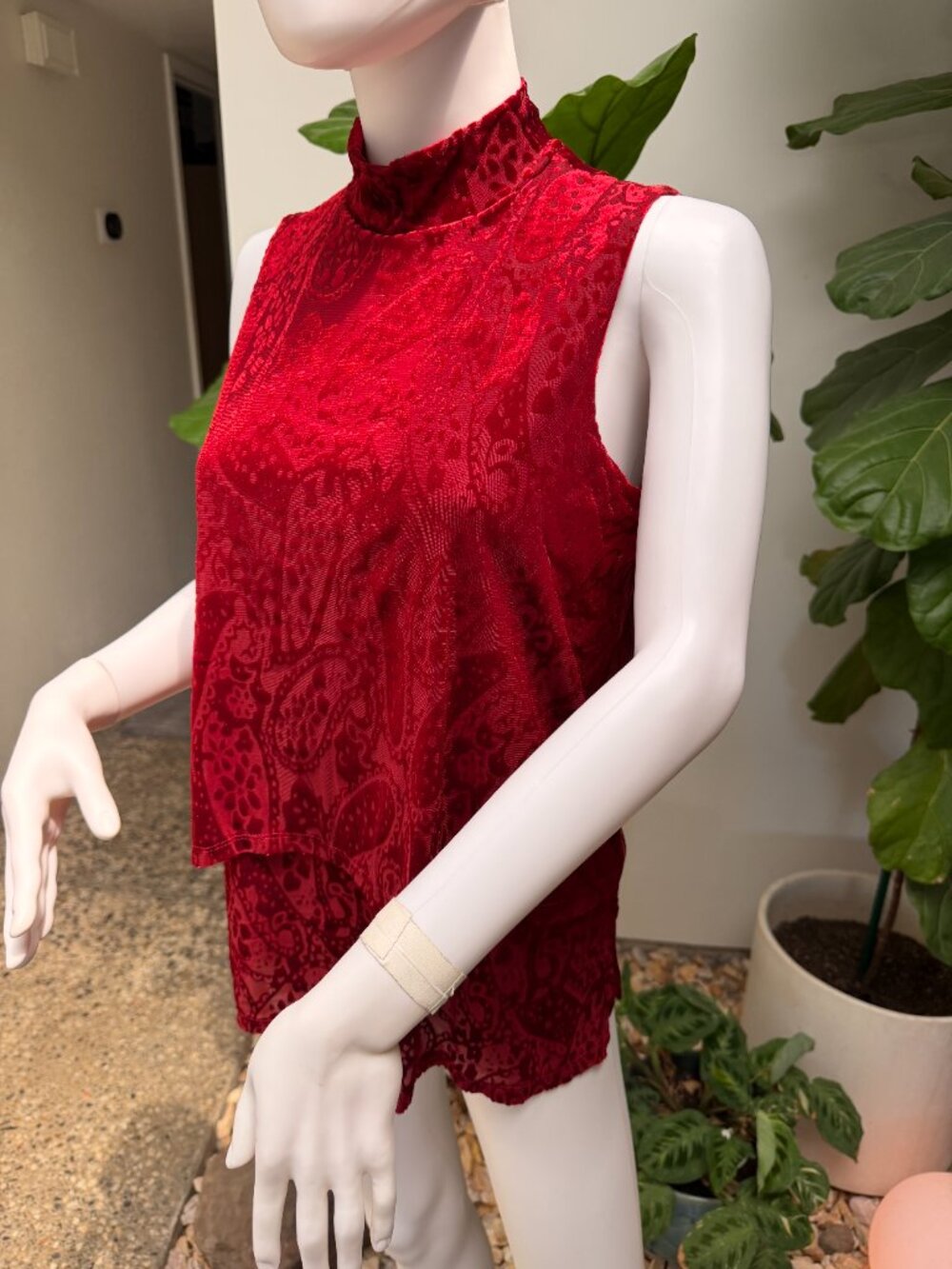 NWOT DG2 by Diane Gilman Paisley Burnout Velvet Mock Neck Easy Tank - Red